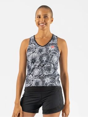 Rabbit Women’s Ez Vee Tank Size Small S Black And White Top Running